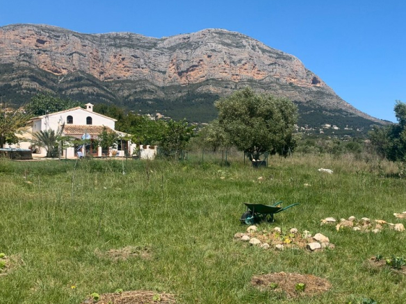 Finca Rústica Autosostenible en Jávea