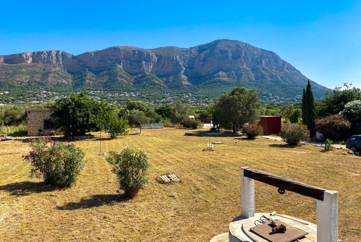 Finca Rústica Autosostenible en Jávea