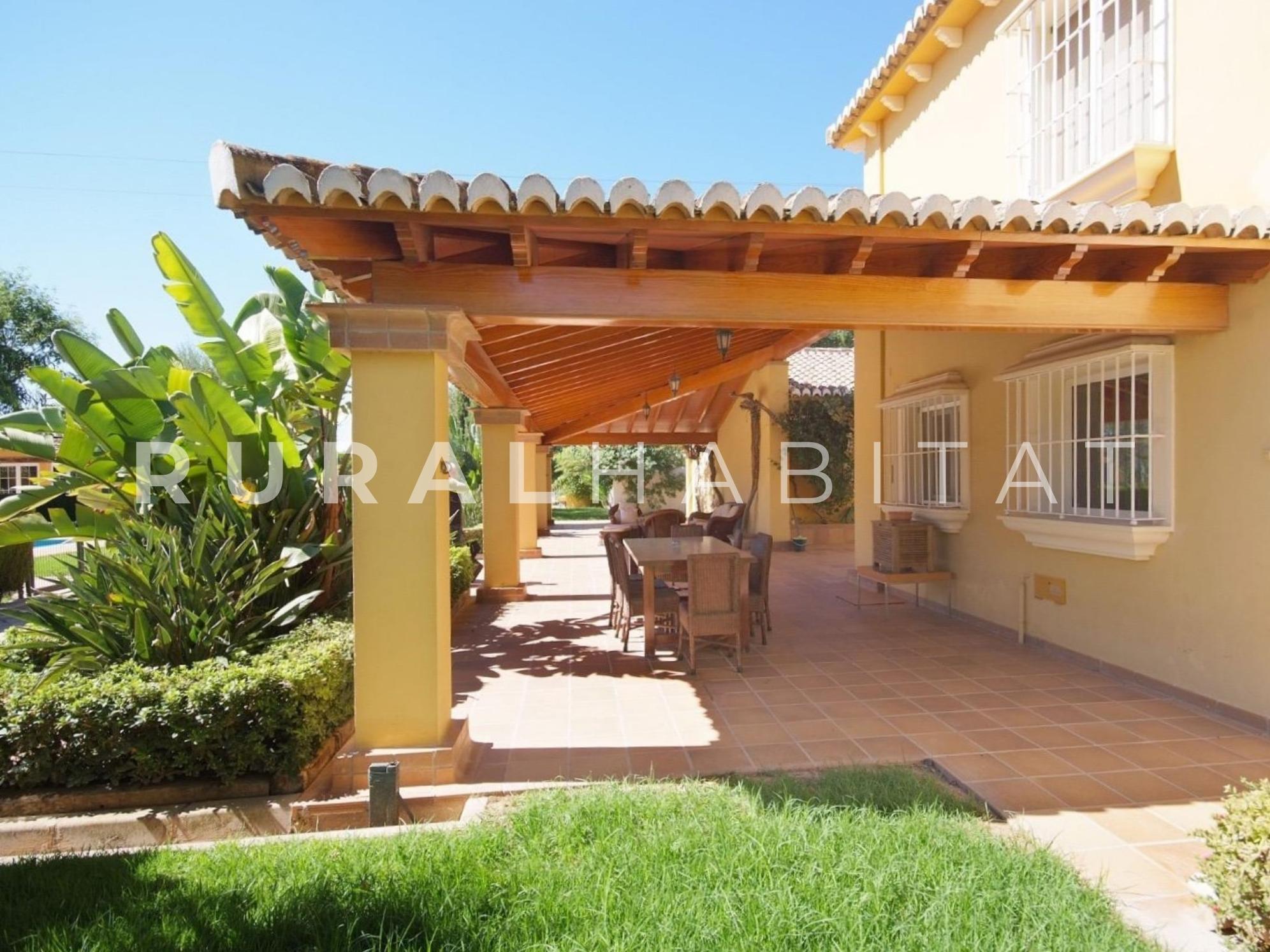 22 Finca ecuestre en venta - porche