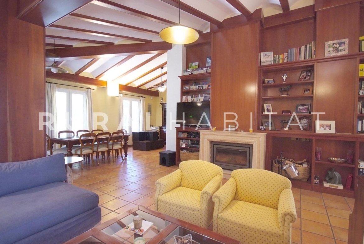 Finca ecuestre en venta - salon
