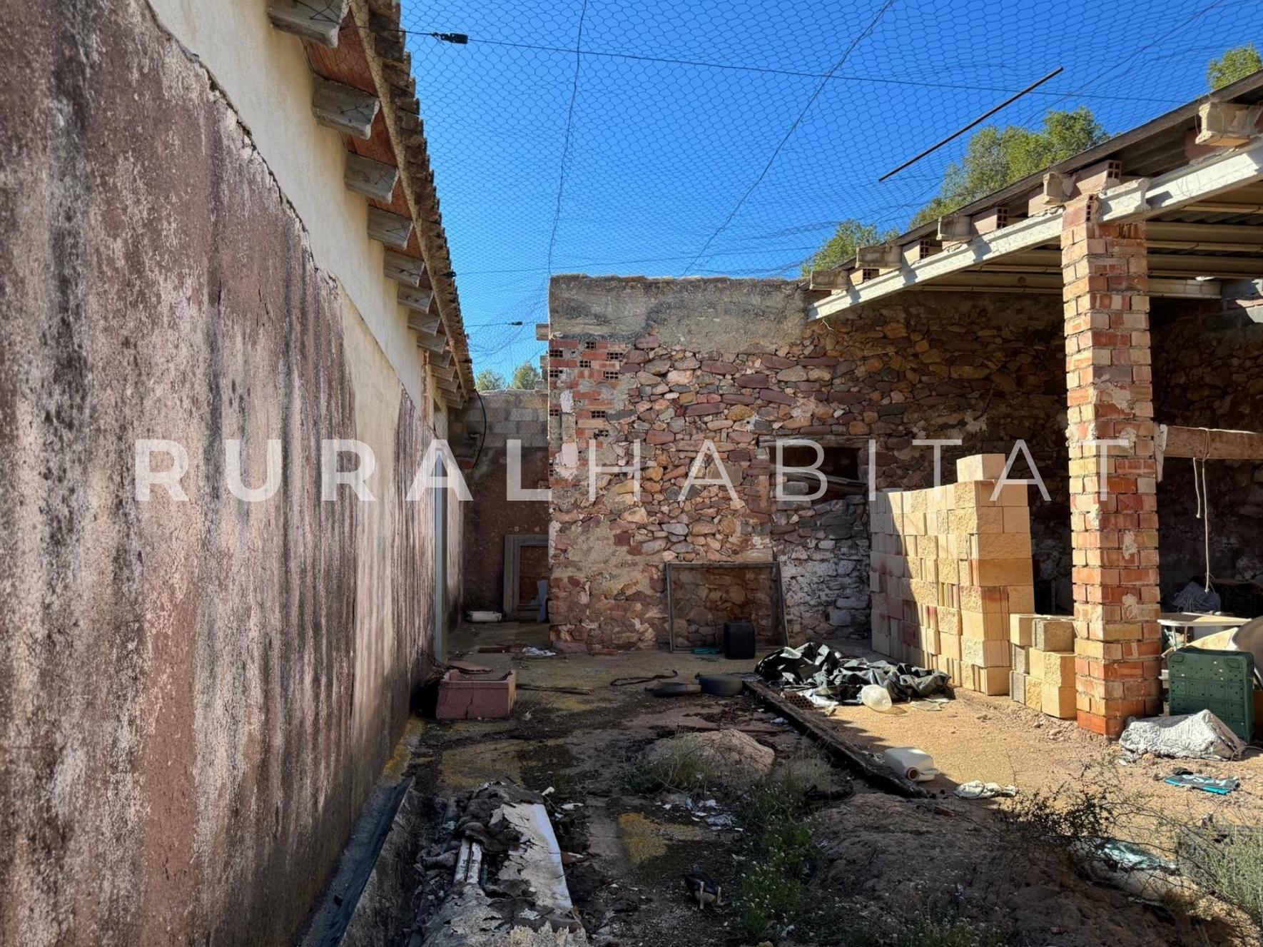 13 Finca rustica en venta Valencia - Masía corral