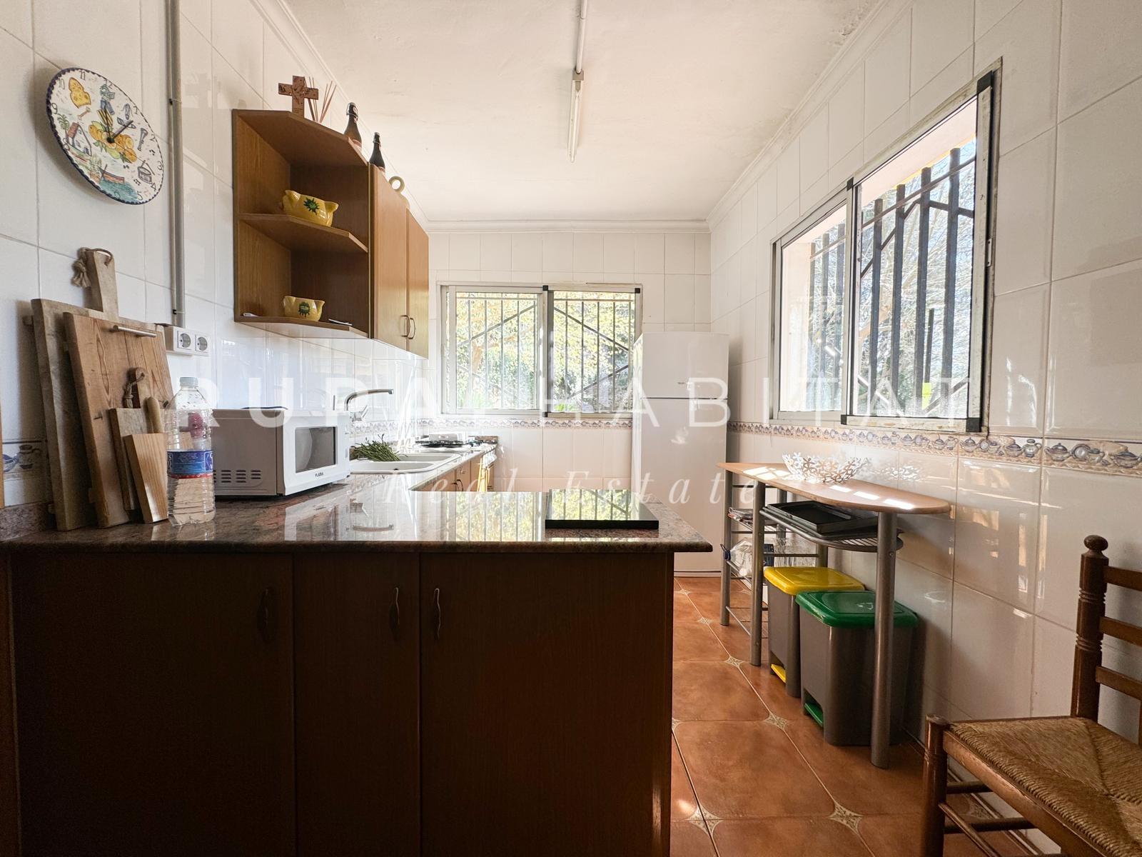RH35. Cocina Charming Rustic Estate for Sale Near Valencia