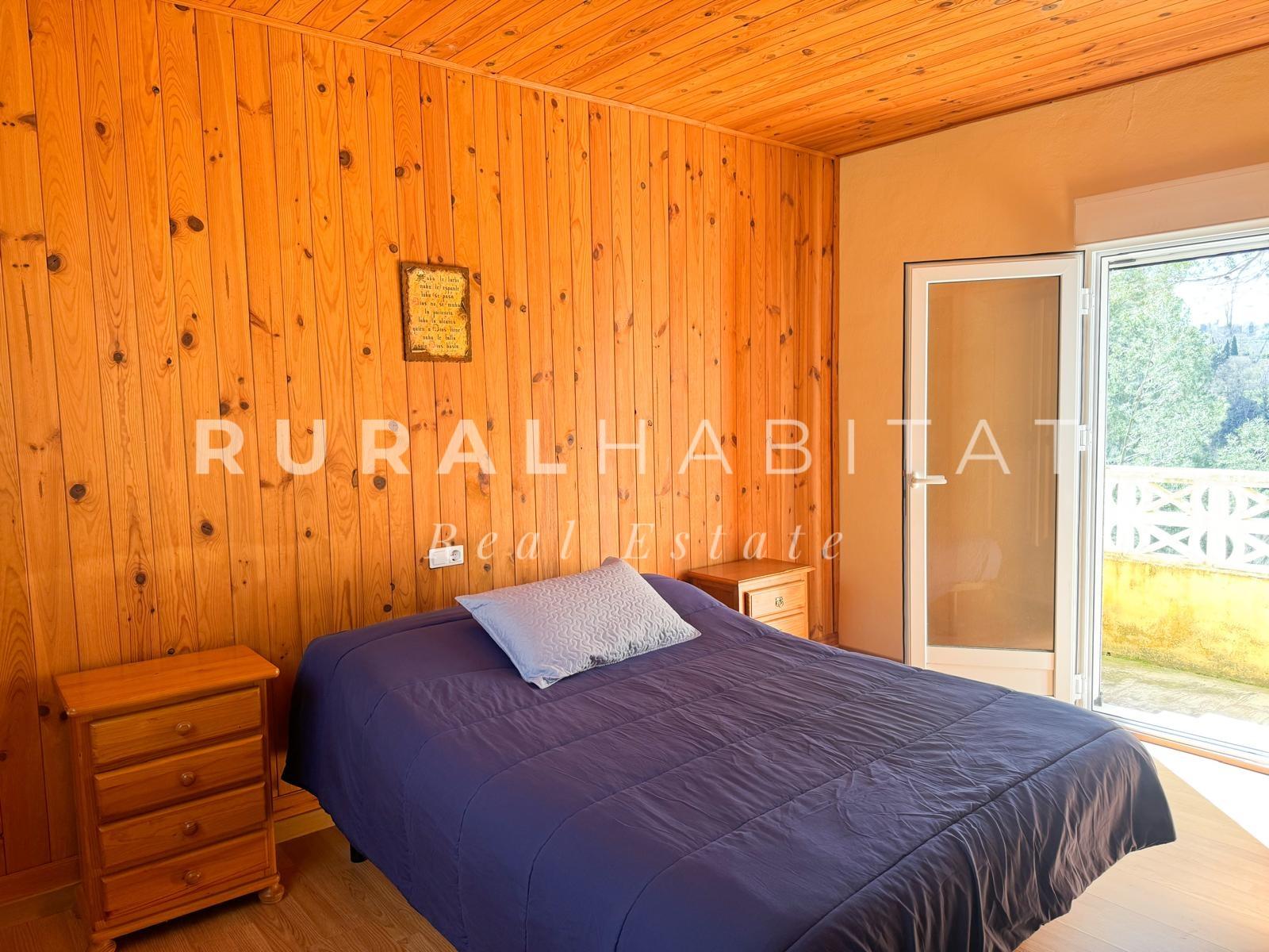 RH35. Dormitorio 1 Charming Rustic Estate for Sale Near Valencia