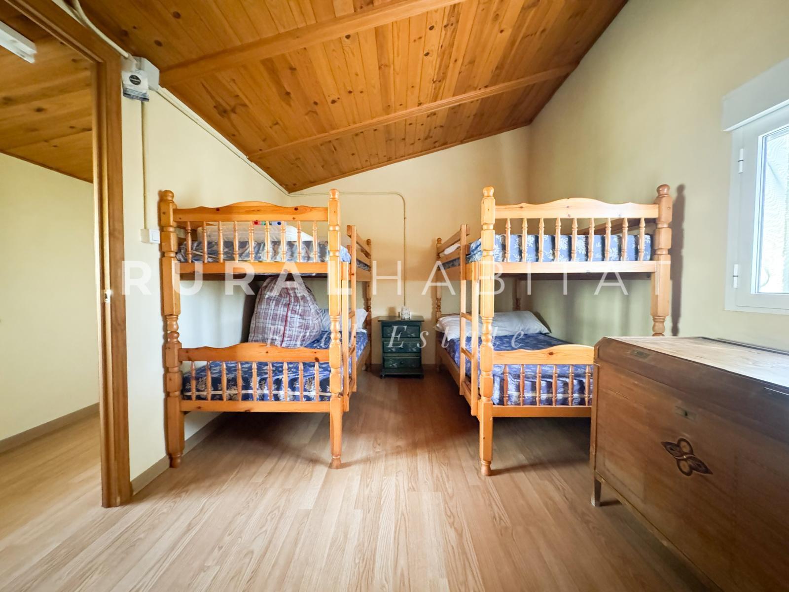 RH35. Dormitorio 3 Charming Rustic Estate for Sale Near Valencia