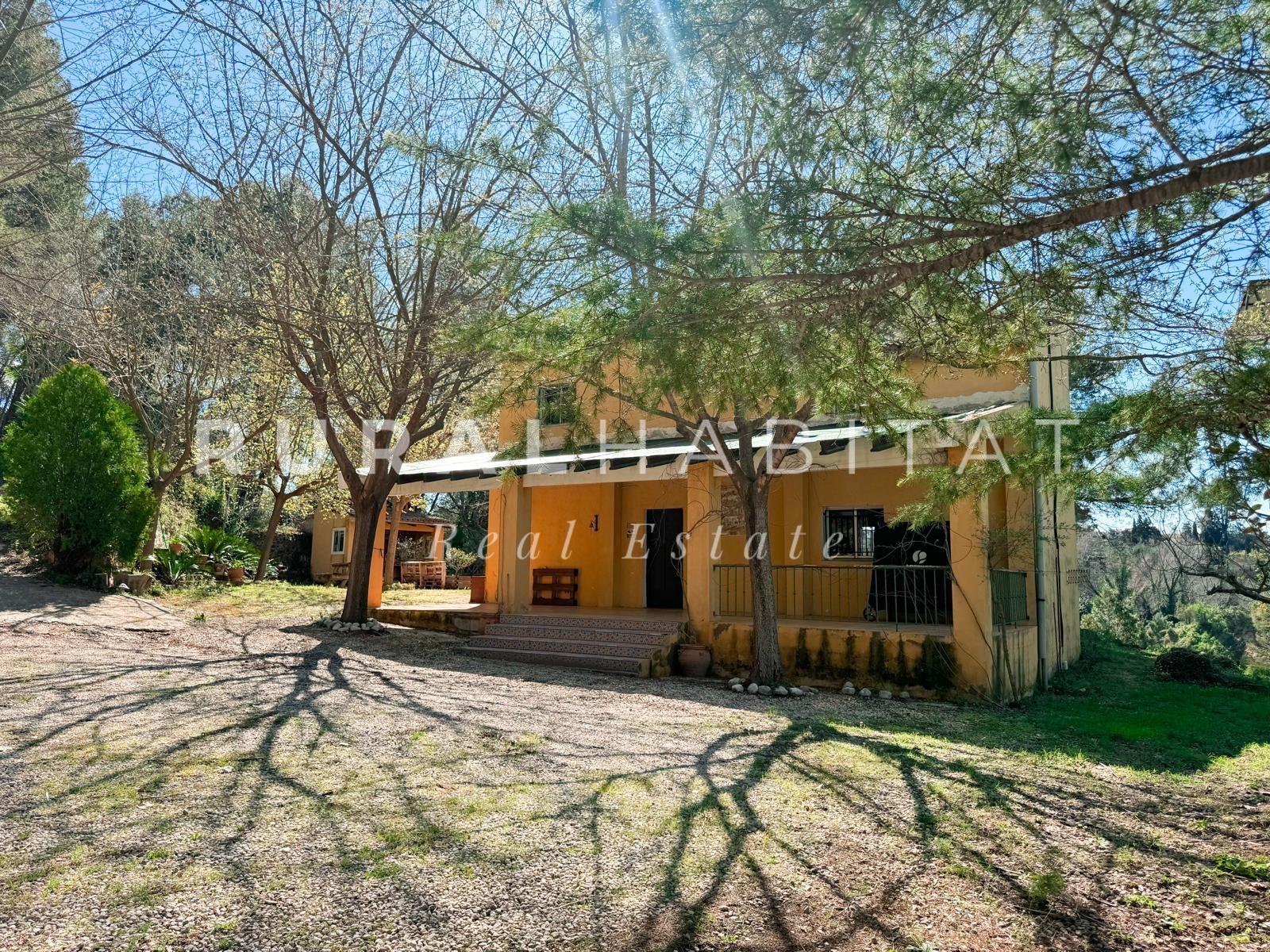 RH35. Fachada Charming Rustic Estate for Sale Near Valencia