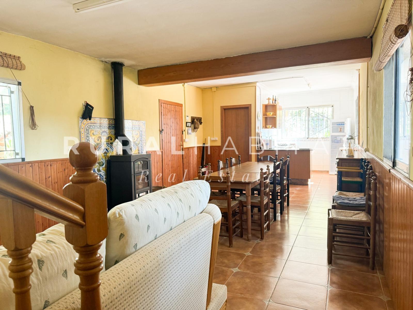RH35. Salón Comedor Cocina Charming Rustic Estate for Sale Near Valencia