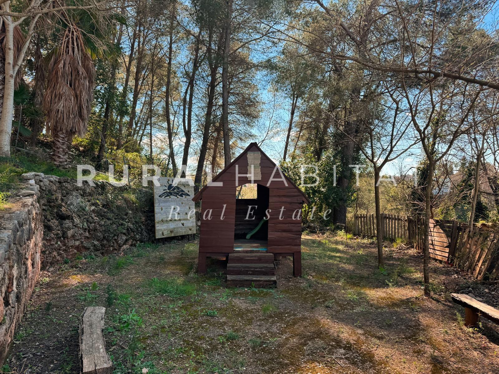RH35. Zona Juegos Charming Rustic Estate for Sale Near Valencia